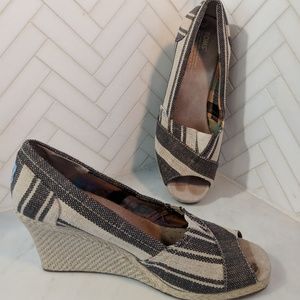 Tom's canvas wedge espadrilles